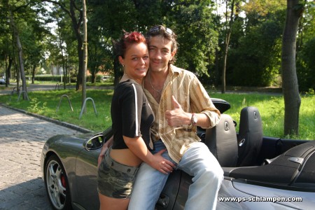 Chrissy: Im Cabrio wird diese Schlampe richtig geil !
